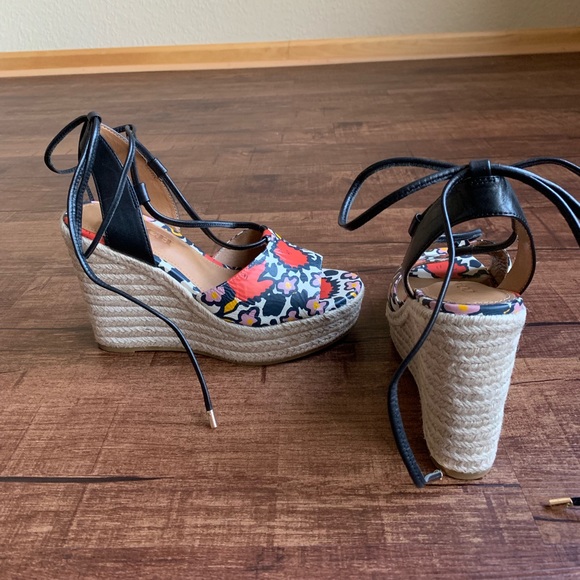 Colorful flower print 7B gladiator straps wedges - Picture 2 of 8